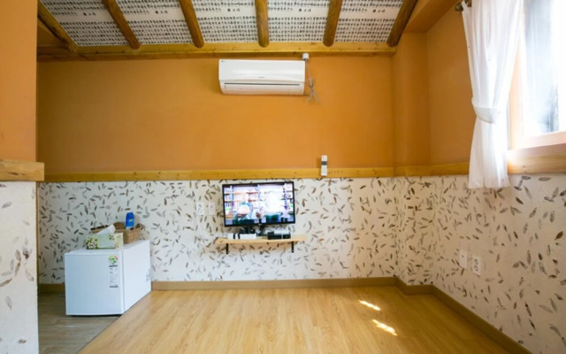 Jeonju Tteulanchae Hanok Stay