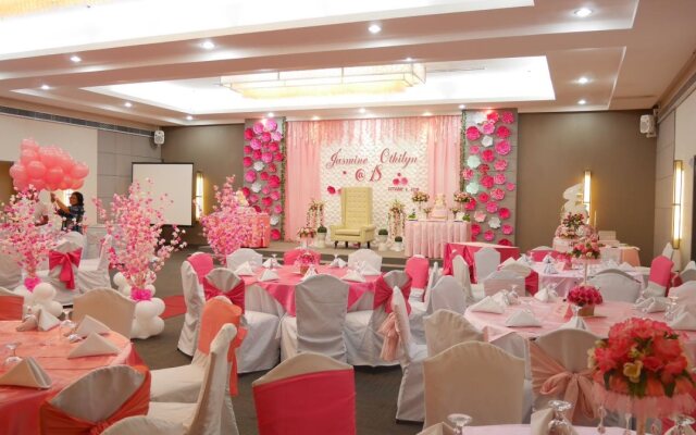 Circle Inn - Hotel & Suites