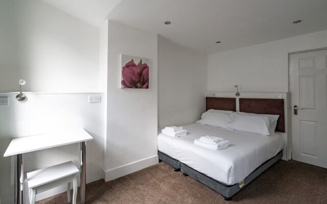 Impeccable 1 Bed Apartment In Sheffield