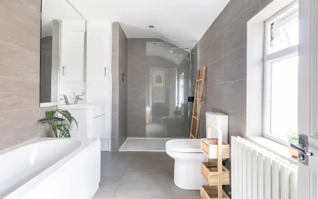 Host Stay Grove Road