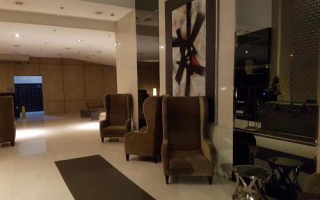 JR Studio Luxe 1824 at Princeton Residences