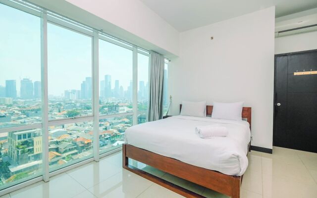 Homey And Warm 1Br Apartment At Ambassade Kuningan