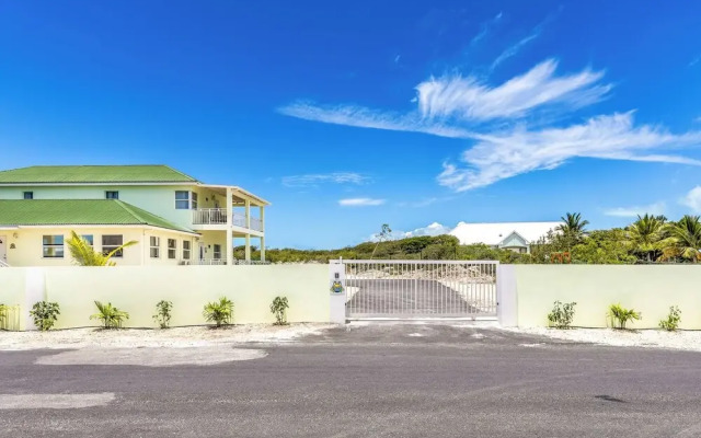 Chalk Sound Jungle Oasis Apartments
