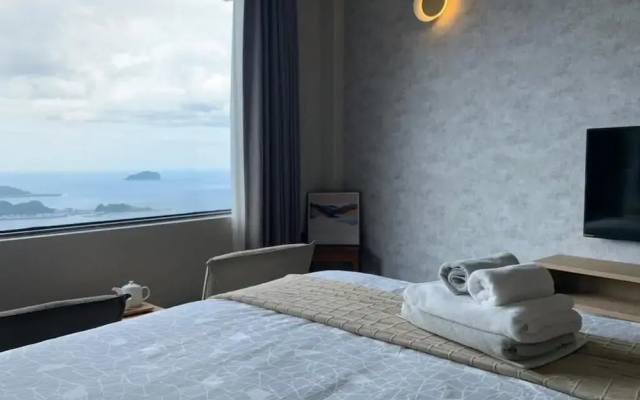 TWO Easy Inn