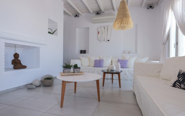 Lux Villa, 5 Master BR, Private Pool, Sunset View!