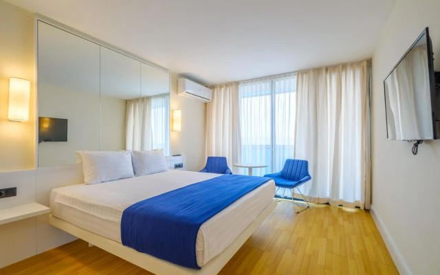 Orbi City Aparthotel