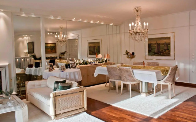Luxury Apartment Demokratias
