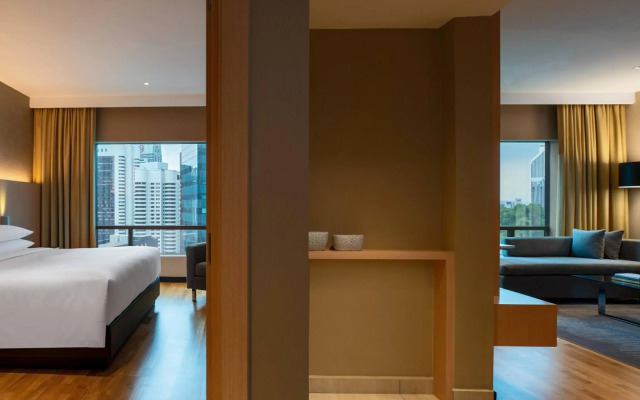 Renaissance Kuala Lumpur Hotel & Convention Centre