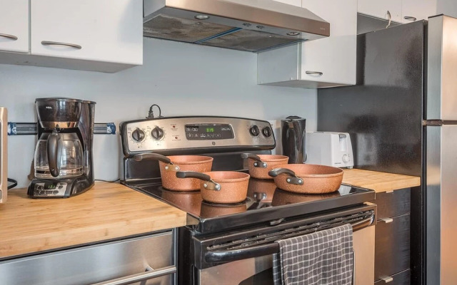 Prime Location - Best Apartment In Downtown MTL