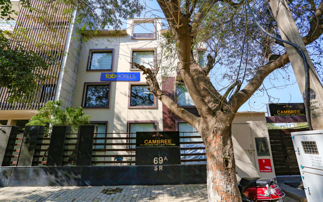 Capital O 605 Hotel Camria