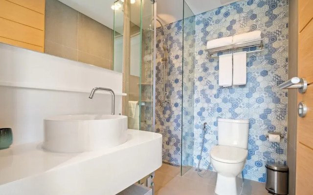 Laguna Lakeside Residences