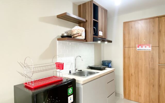 Cozy Stay Studio Apartment at LRT City Jatibening