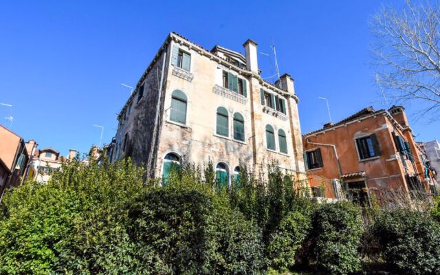 Apartment Casanas Venice 36127