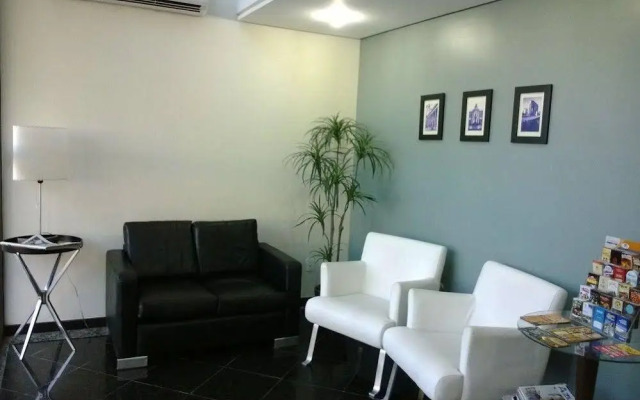 Metropolis Apart Hotel