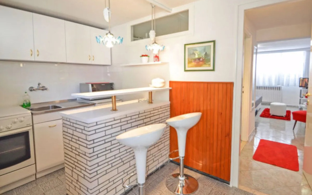 Apartment Dado Civray