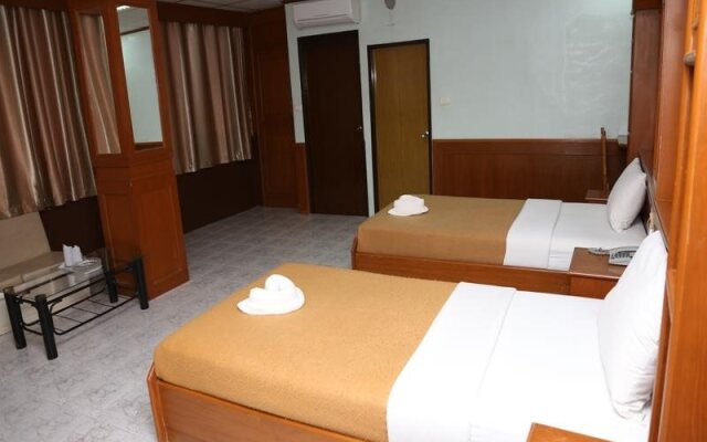 Banpaktai Hotel