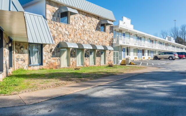 Motel 6 Sweetwater, TN - Lost Sea