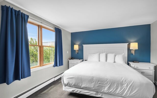 Harborline Hotel