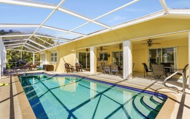 Plantation Court Home