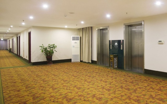 GreenTree Inn ShanDong Heze Huaying Road Express Hotel