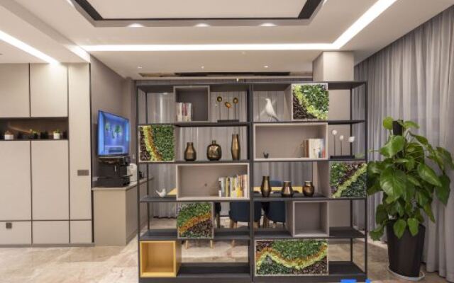 Home Inn Business Travel Hotel (Suzhou Fenhu Luxin Avenue Store)