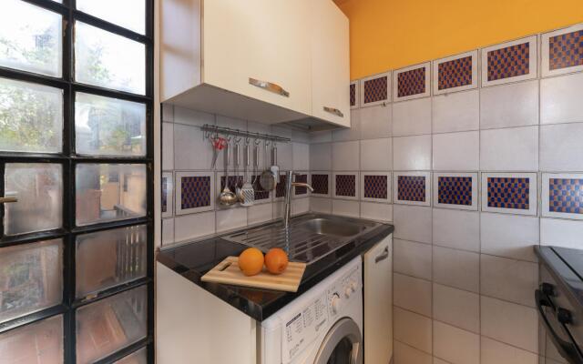 Chiara in Pantheon Apartment With Terrace