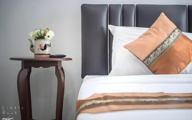 Retro Twin Home at Maesot