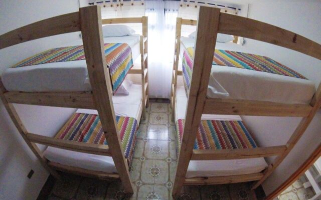 La Otra Mitad Hostel