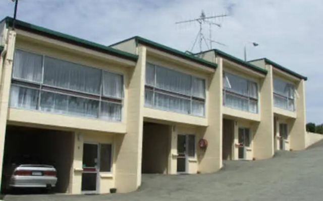 Townhouse Motel
