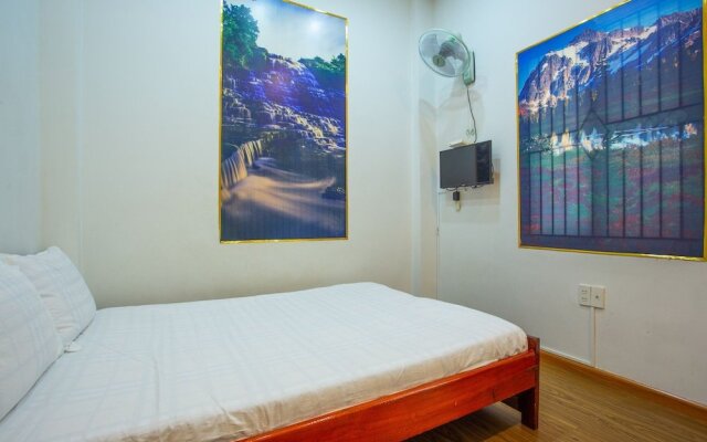 Tan Song Yen Motel by OYO Rooms
