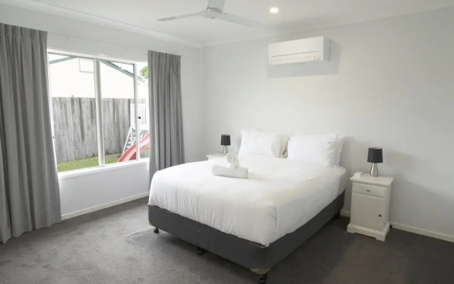 Spacious 4-bed House in Leafy Plainland