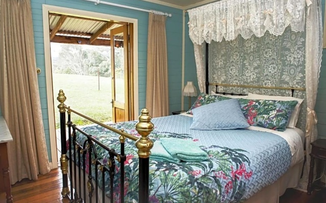 Colby Cottages, Wooragee near Beechworth – Guest Rooms – Beechworth