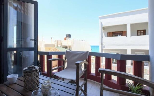 Sunshine Apt- Unique Holidays by the Sea