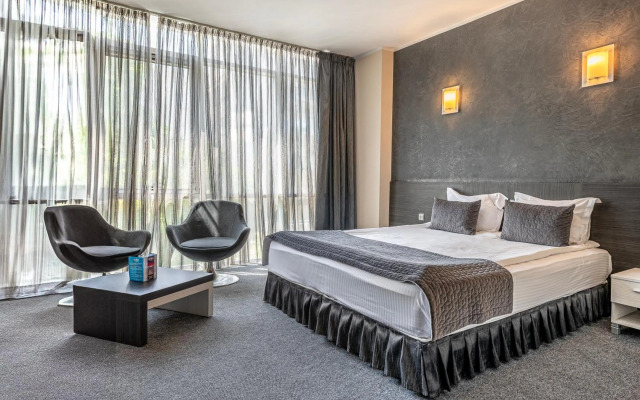 Hotel Noris