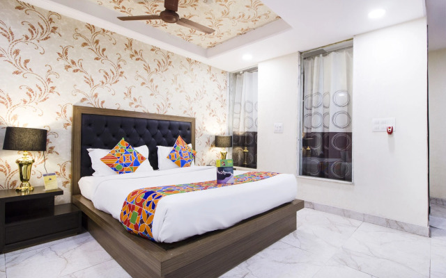 Fabhotel White Castle Sez