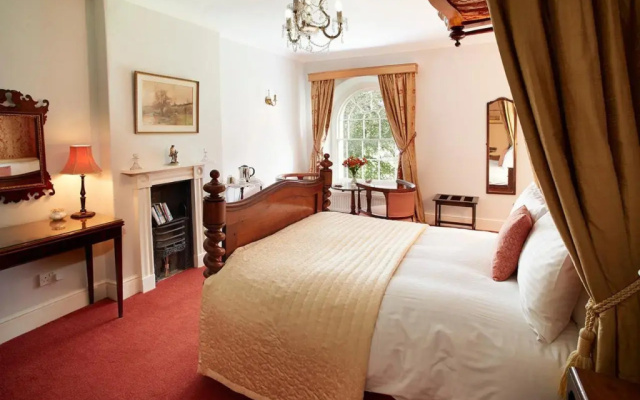 Broomfield House