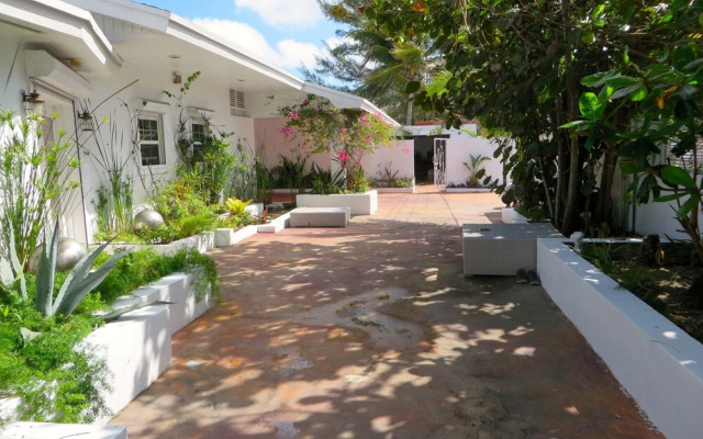 Art Retreat Bahamas