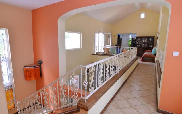 Villa With 7 Bedrooms in Trou D'eau Douce, Flacq, With Wonderful sea View, Private Pool, Enclosed Garden