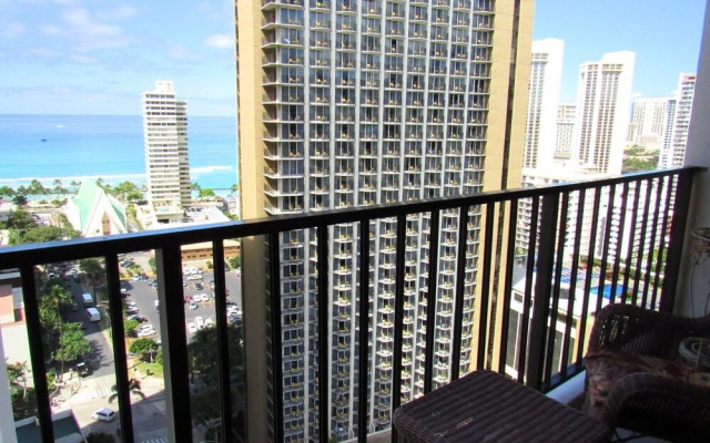 Waikiki Banyan Oceanview 24th Floor