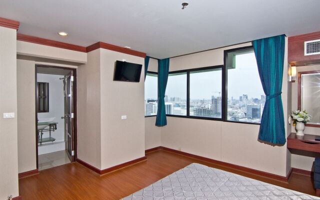 Baiyoke Suite Hostel