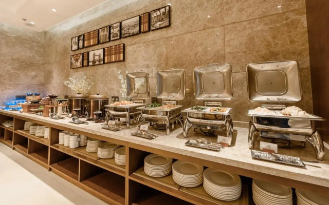 Homeinn Plus Hotel (Jinzhou Railway Station Renmin Street)