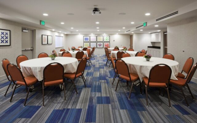 Holiday Inn Express & Suites Minneapolis – West End by IHG