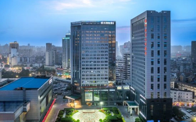 MEHOOD LESTIE Hotel (Nanning Chaoyang Square Subway Station Sanjie Liangxiang)