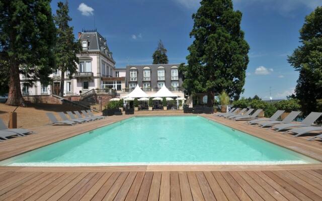 LE H - Hôtel & Restaurant