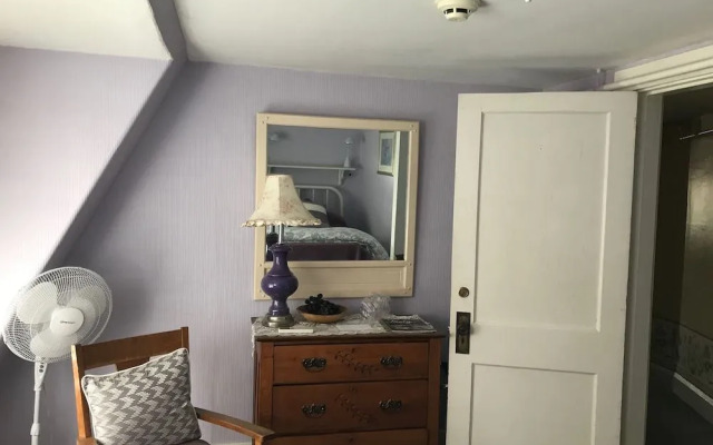Monadnock Inn