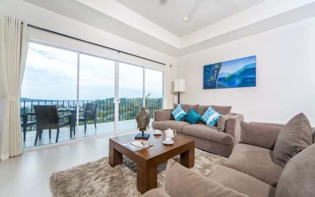 Villa Hin Fa 8 Bed Seaviews in Extensive Modern Grandeur