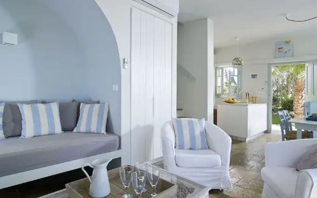 Paradisso Luxury Beach Villas