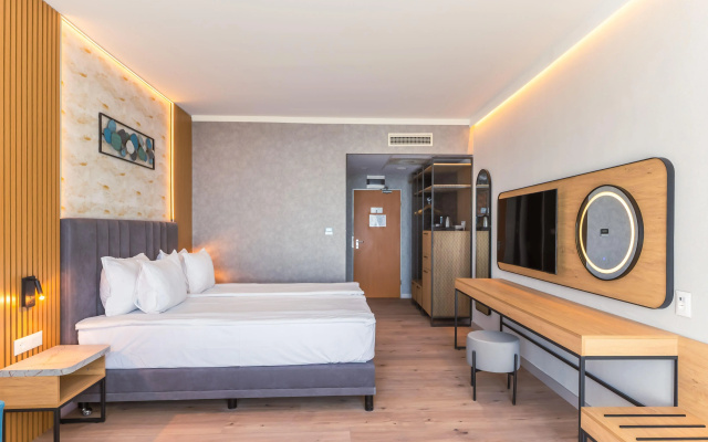 Sol Marina Palace — Adults Only over 16