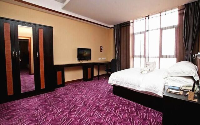 Maple Palace Hotel