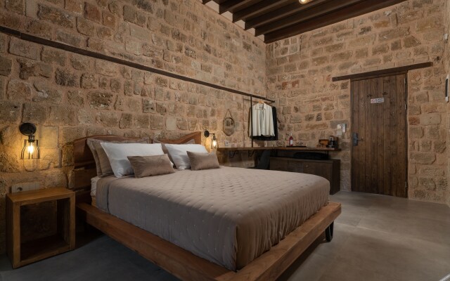 Ancient Knights Luxury Suites